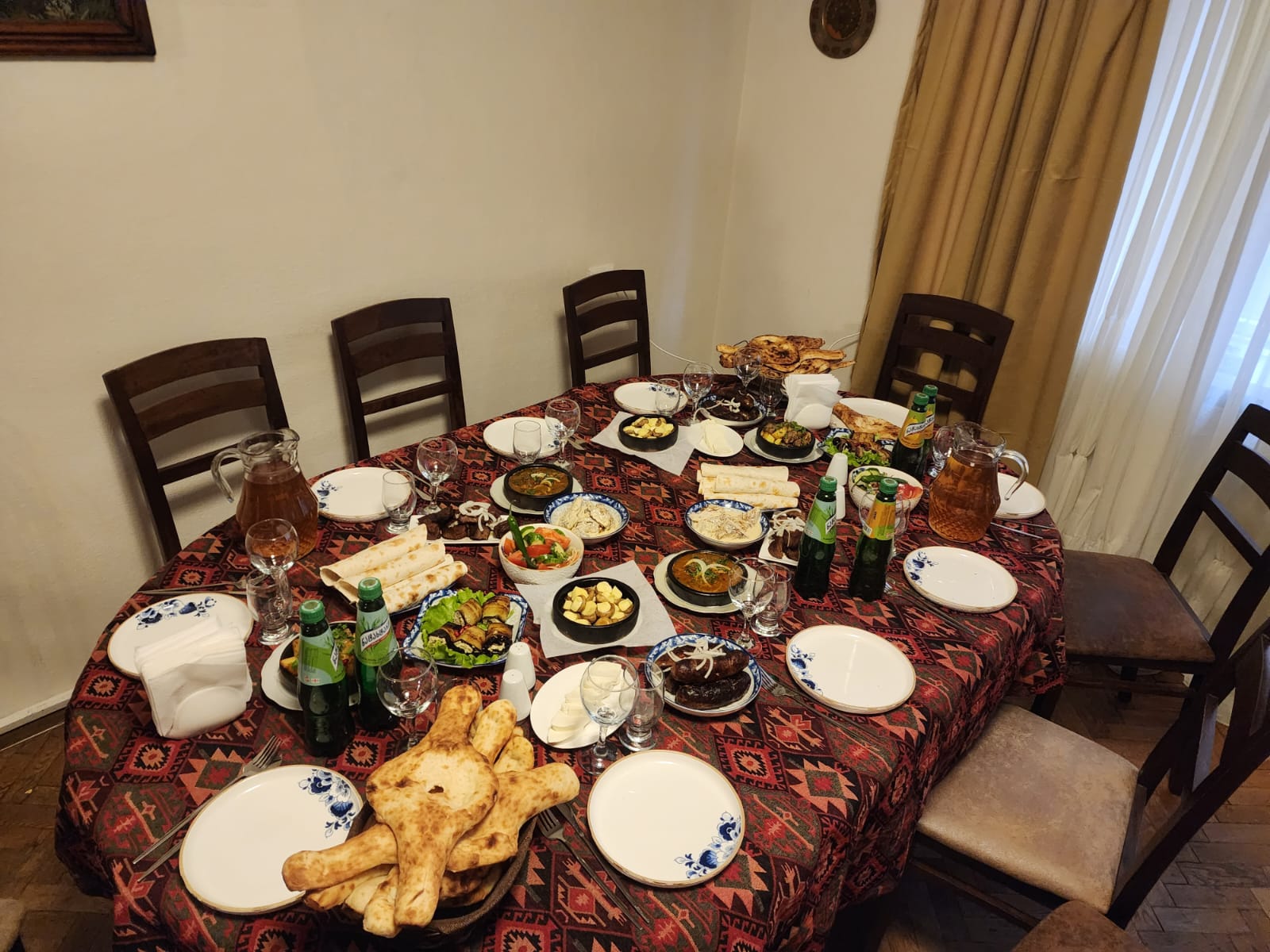 ვიპ-მენიუ 11-15+ პერსონაზე at Tbilisuri Ezo in Tbilisi }}